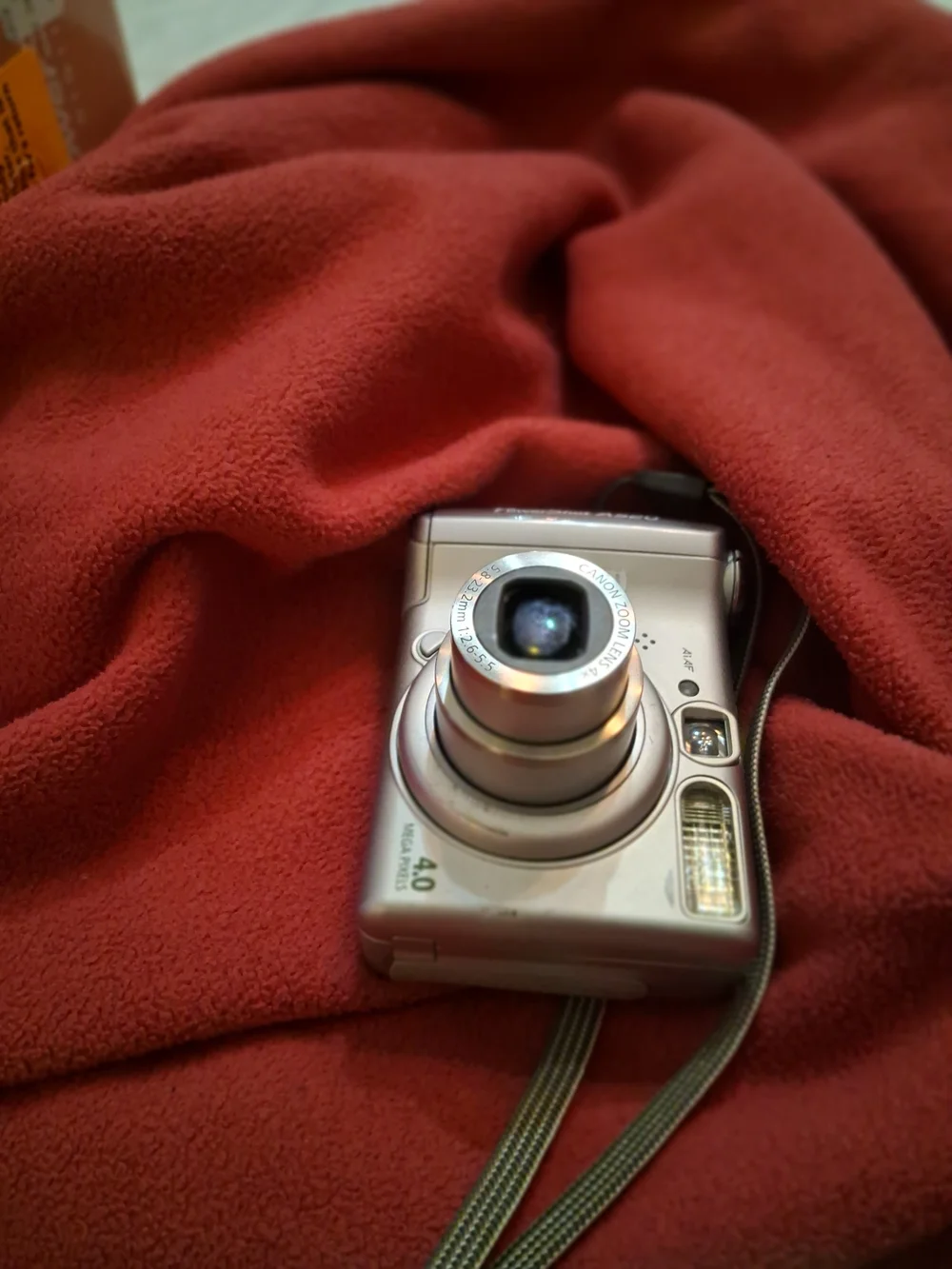 Canon compact point